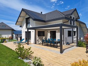 Pergolas Bioclimatiques 2025 : Pourquoi Elles Deviennent la Référence des Aménagements Extérieurs